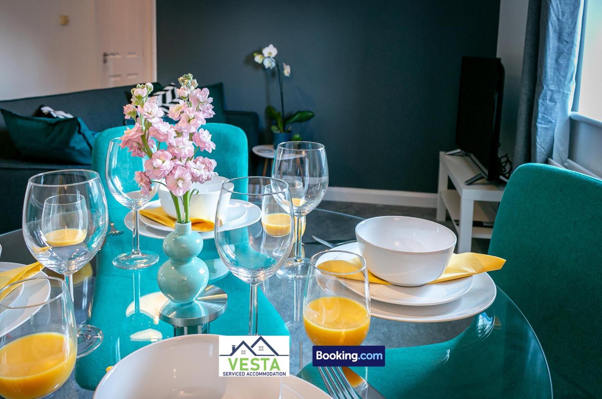 Three Bedroom Apartment By Vesta Serviced Accommodation & Short Lets Hatfield With Free Parking Exterior photo