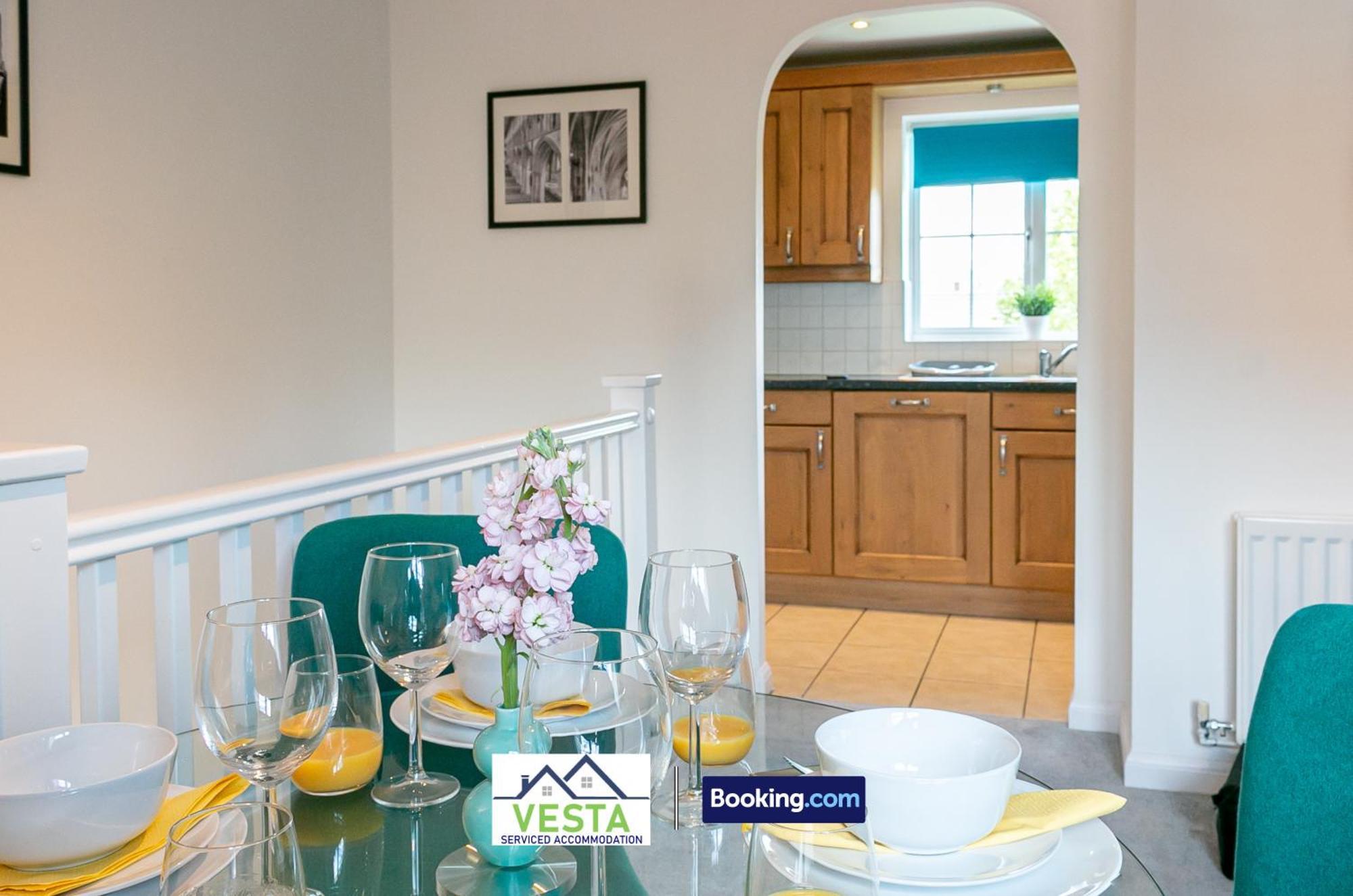 Three Bedroom Apartment By Vesta Serviced Accommodation & Short Lets Hatfield With Free Parking Exterior photo