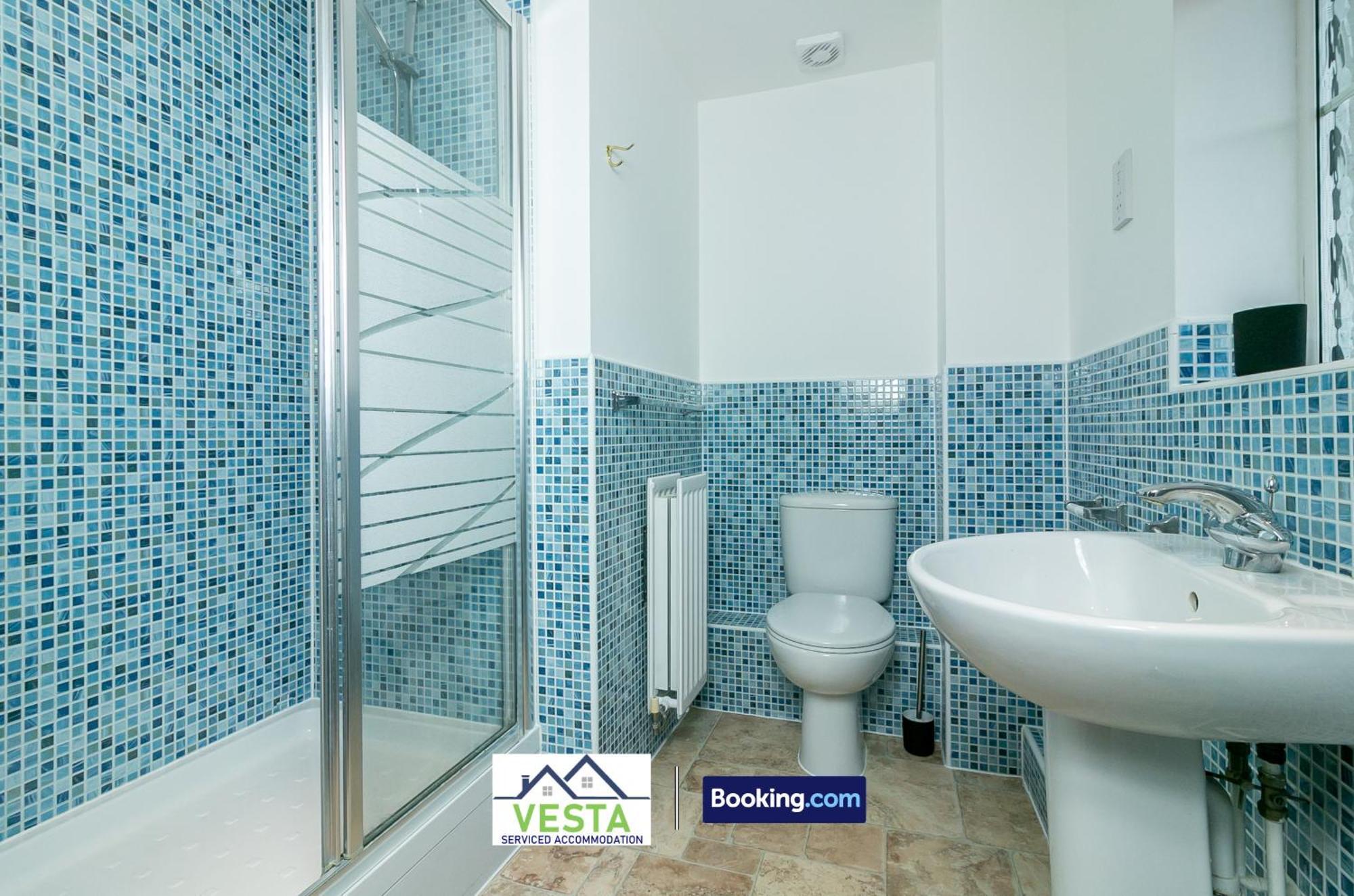 Three Bedroom Apartment By Vesta Serviced Accommodation & Short Lets Hatfield With Free Parking Exterior photo
