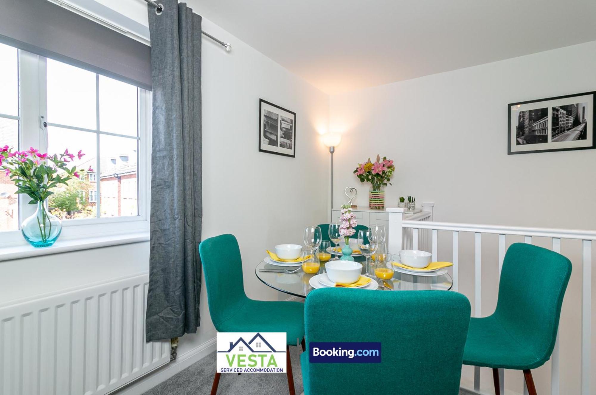 Three Bedroom Apartment By Vesta Serviced Accommodation & Short Lets Hatfield With Free Parking Exterior photo