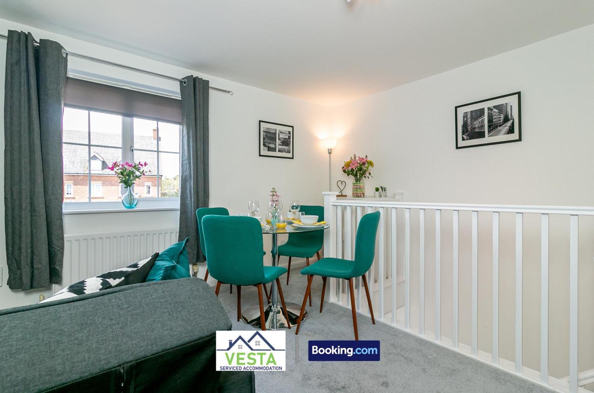 Three Bedroom Apartment By Vesta Serviced Accommodation & Short Lets Hatfield With Free Parking Exterior photo