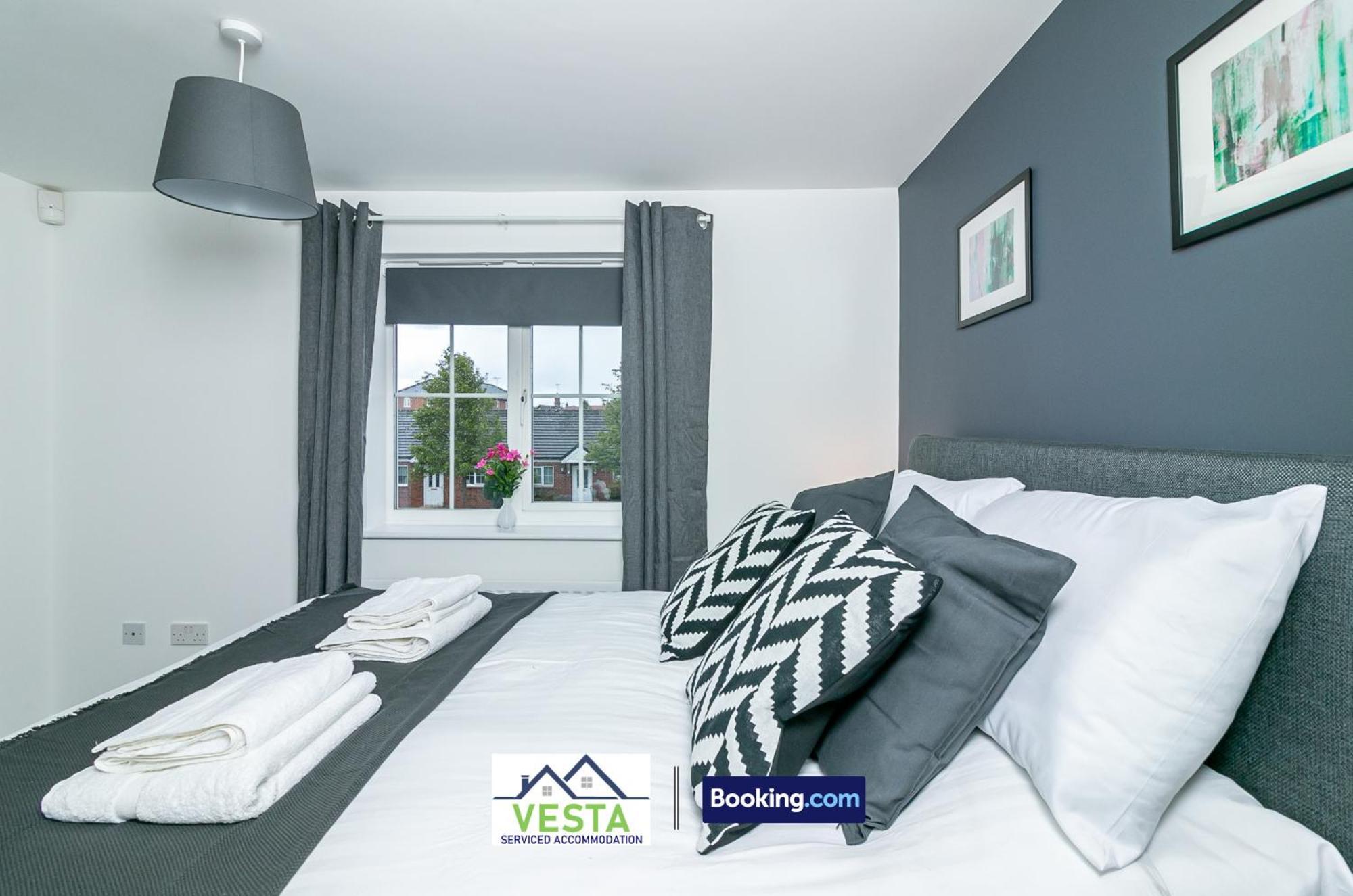 Three Bedroom Apartment By Vesta Serviced Accommodation & Short Lets Hatfield With Free Parking Exterior photo